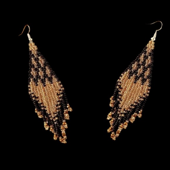 Shimmering Gold and Black Geo patterned beaded tassel earrings. New. - Picture 7 of 9